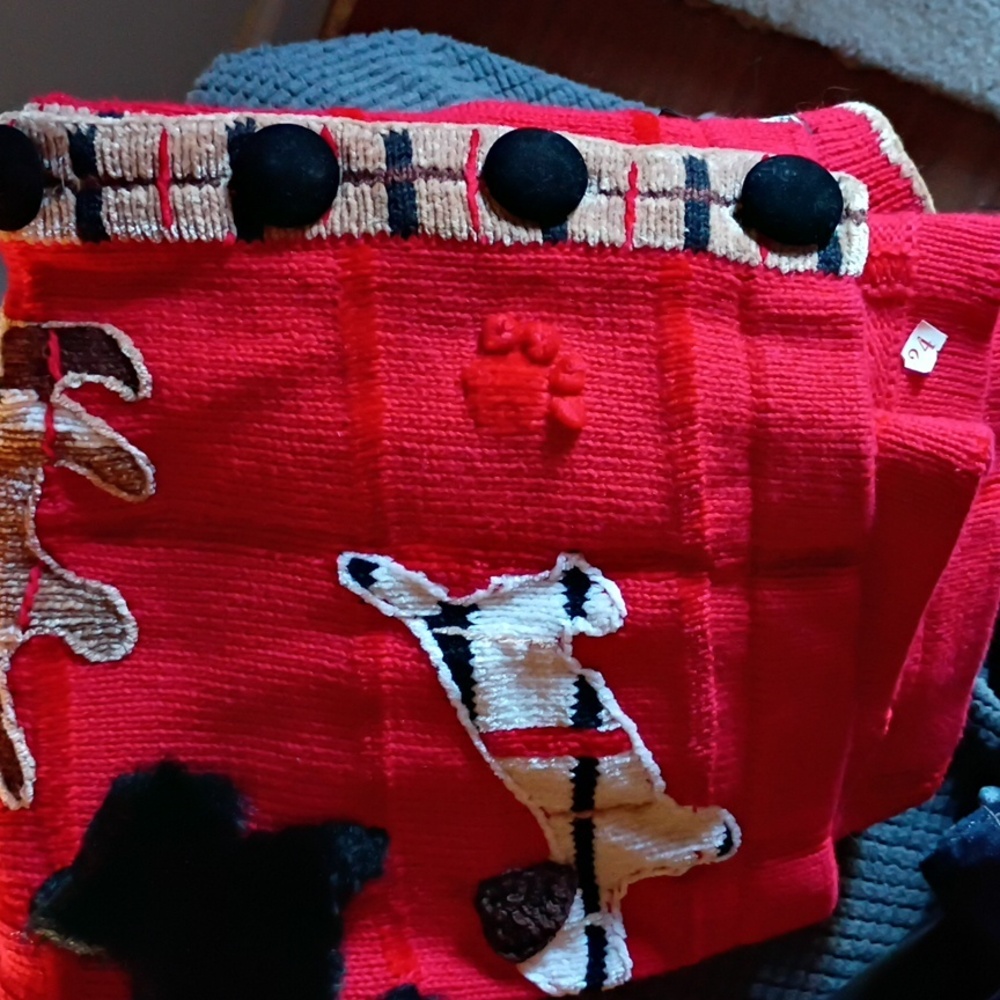 Vintage Berek Red Sweater Vest with Dog Motifs - Picture 6 of 6
